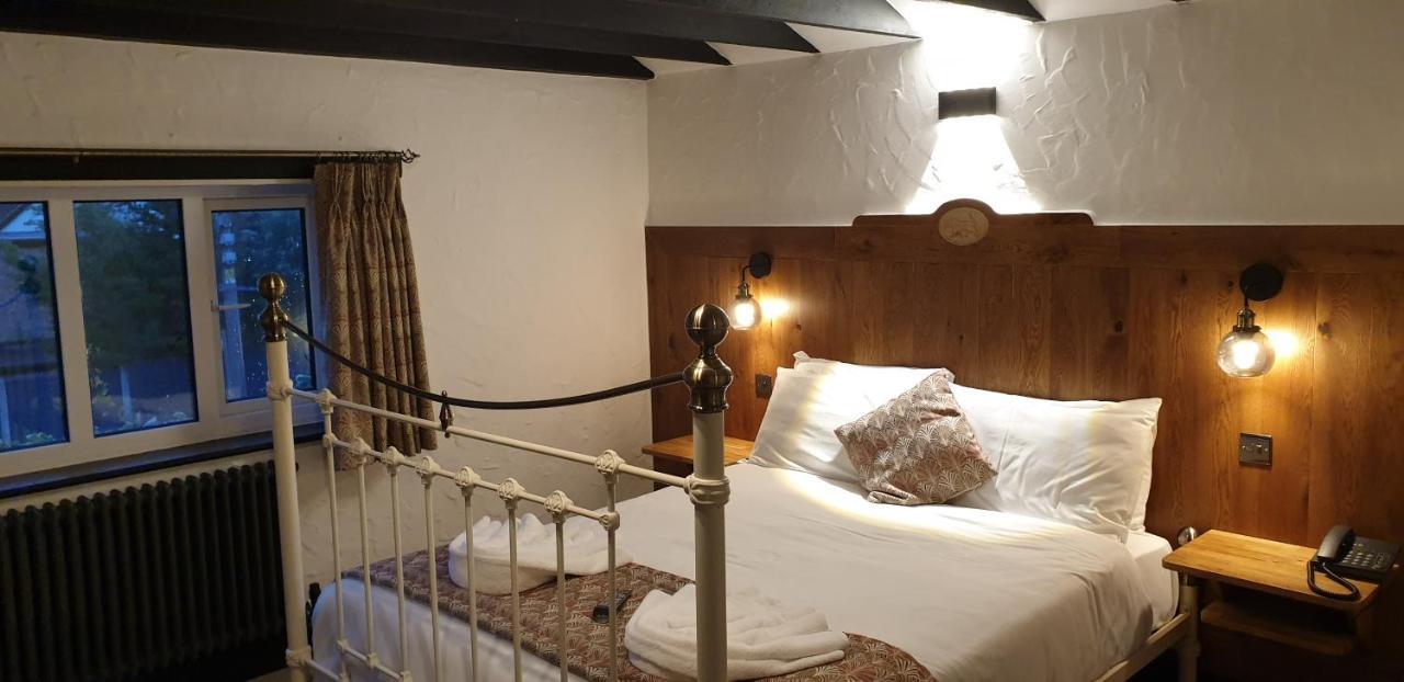 Hotel The Blue Boar 3*